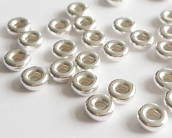  <17.5g/100> sterling silver 5.5mm x 2mm flat donut bead, 1.8mm hole 