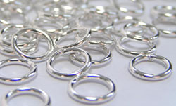  sterling silver 7mm diameter, 18 gauge (approx 1mm) closed jump ring 