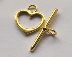  vermeil heart toggle clasp with 26mm bar which is stamped 925, heart is 17mm x 14.5mm, attaching rings have 2.8mm internal diameter [vermeil is gold plated sterling silver] 
