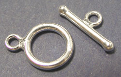  sterling silver 9mm diameter ring with 13mm bar, stamped 925 on ring, toggle clasp 