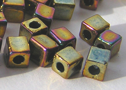  grams of opaque metallic fuchsia miyuki shoji (#sb462) 4mm cube bead - sold per gram - aprox 10 beads per gram (pp12g) 