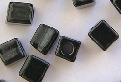  grams of opaque jet black miyuki shoji (#sb401) 4mm cube bead - sold per gram - aprox 10 beads per gram (pp12g) 