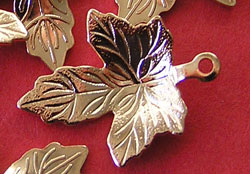 gold plated 16mm x 12mm x 2mm maple leaf charm 