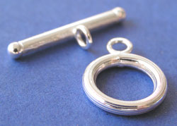  sterling silver 12mm diameter ring with 22mm bar, stamped 925 on ring of toggle clasp 