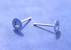  pair silver plated flat pad ear posts (no backs) - pad is 4.8mm diameter, post is 9mm 