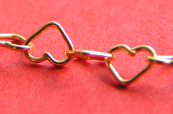  cm's - SOLD IN METRIC LENGTHS - vermeil 4mm x 3.2mm heart chain, 5.6 grams per meter [vermeil is gold plated sterling silver] 