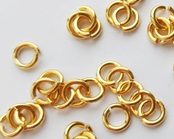  <16.3g/100> vermeil 5.9mm diameter, 17 gauge (approx 1.15mm) open jump ring, 1 micron plating for increased durability [vermeil is gold plated sterling silver] 
