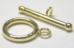  vermeil 12mm diameter ring with 22mm bar, stamped 925 on ring of toggle clasp [vermeil is gold plated sterling silver] 