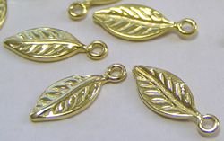  vermeil 13.5mm x 5mm x 1mm leaf charm 