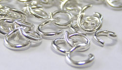 <7.65g/100> sterling silver 4.3mm diameter, 19 gauge (approx 0.9mm) open jump ring
