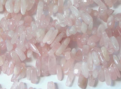  string of pale pink tumbled smooth large rose quartz chip beads - total length 39cm (16 inch) 