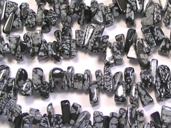  --CLEARANCE--  string of highly polished large snowflake obsidian chip beads - total length 39cm (16 inch) 