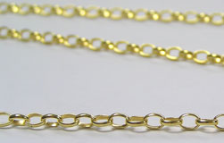  cm's - SOLD IN METRIC LENGTHS - vermeil loose oval link chain -  links are 3.65mm long x 2.75mm high - 8.5 links per inch, 9.921g per meter [vermeil is gold plated sterling silver] 