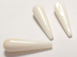 white shell 27mm x 8mm half drilled drop 