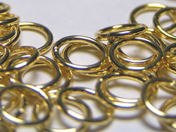 <4.9g/100> vermeil 5mm diameter, 22 gauge (approx 0.64mm) closed jump rings