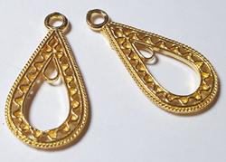  vermeil 25mm x 12.5mm worked drop, very nicely made, with 1.5mm internal diameter hole at top and second 1.5mm loop within the drop for adding a small dangle [vermeil is gold plated sterling silver] 