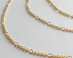  cm's - SOLD IN METRIC LENGTHS - vermeil loose 9+1 slim figaro chain - larger chain links are 2mmx3mm - chain weighs ~3.4g per meter, large links easily accept a 1.3mm ring/wire [vermeil is gold plated sterling silver] 