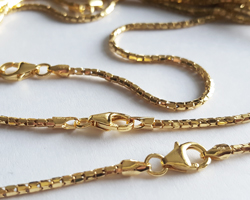  ready made vermeil necklace - 16 inch length - 2mm diameter popcorn diamond cut square shape chain - flexible, light catching, wow [vermeil is gold plated sterling silver] 