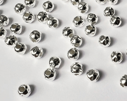  <11g/100> sterling silver 4mm hammered round bead, 1.5mm hole 